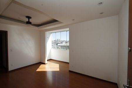 Sala de apartamento para alugar com 3 quartos, 79m² em Alto Caiçaras, Belo Horizonte