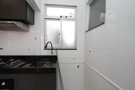 Cozinha e Área de Serviço de apartamento para alugar com 3 quartos, 79m² em Alto Caiçaras, Belo Horizonte