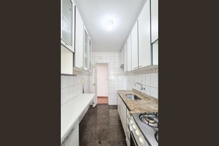cozinha  de apartamento para alugar com 3 quartos, 69m² em Bairro dos Casa, São Bernardo do Campo