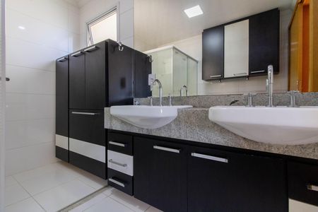 Apartamento à venda com 177m², 3 quartos e 4 vagasSuíte 1