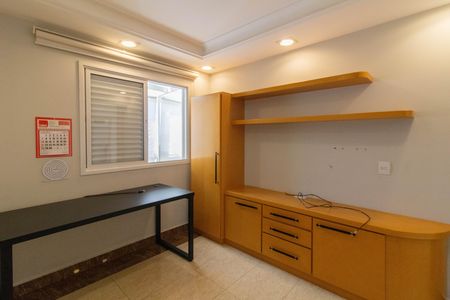 Apartamento à venda com 177m², 3 quartos e 4 vagasEscritorio 