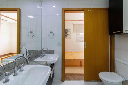 Apartamento à venda com 177m², 3 quartos e 4 vagasSuíte 1
