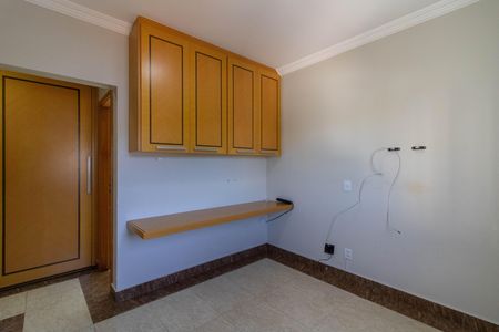 Apartamento à venda com 177m², 3 quartos e 4 vagasSuíte 2