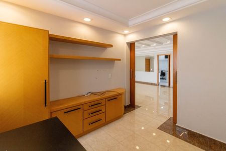 Apartamento à venda com 177m², 3 quartos e 4 vagasEscritorio