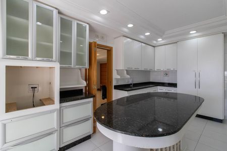 Apartamento à venda com 177m², 3 quartos e 4 vagasCozinha