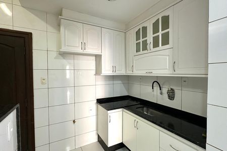 Apartamento para alugar com 110m², 2 quartos e sem vaga