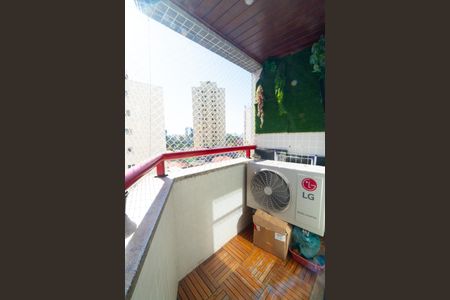 Apartamento à venda com 73m², 3 quartos e 1 vaga Apartamento à venda com 73m², 3 quartos e 1 vagaSacada da Sala