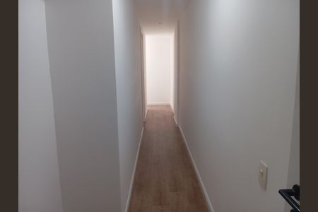 corredor de apartamento à venda com 3 quartos, 130m² em Barra da Tijuca, Rio de Janeiro