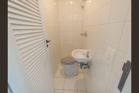 Apartamento para alugar com 130m², 3 quartos e 1 vaga Apartamento para alugar com 130m², 3 quartos e 1 vagaBanheiro de serviço