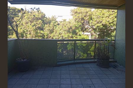 Apartamento para alugar com 130m², 3 quartos e 1 vaga Apartamento para alugar com 130m², 3 quartos e 1 vagaVaranda
