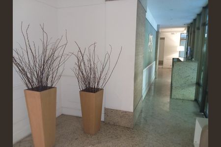 Hall de entrada de apartamento à venda com 3 quartos, 130m² em Barra da Tijuca, Rio de Janeiro