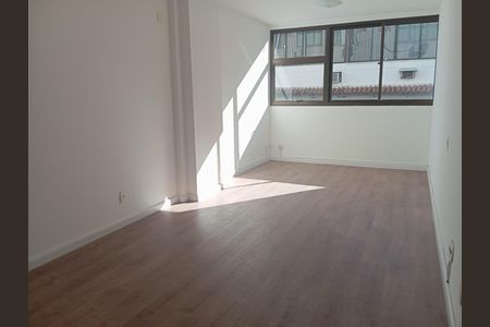 Apartamento para alugar com 130m², 3 quartos e 1 vaga Apartamento para alugar com 130m², 3 quartos e 1 vagaQuarto Suíte