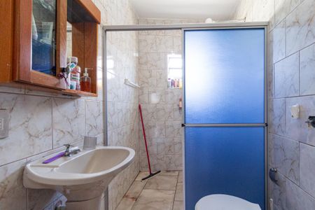 Banheiro de casa para alugar com 2 quartos, 91m² em Jardim Roberto, Osasco