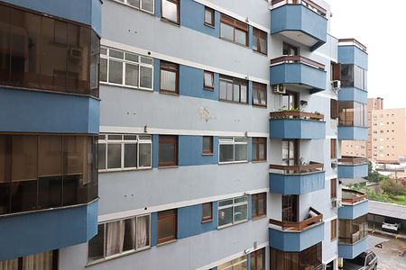 Vista da Sala de apartamento à venda com 3 quartos, 167m² em Vila Ipiranga, Porto Alegre