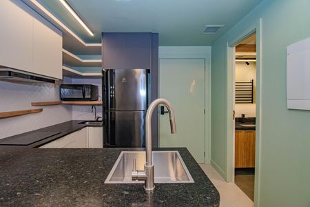 Cozinha de kitnet/studio à venda com 1 quarto, 33m² em Rio Branco, Porto Alegre