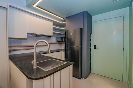 Cozinha de kitnet/studio à venda com 1 quarto, 33m² em Rio Branco, Porto Alegre