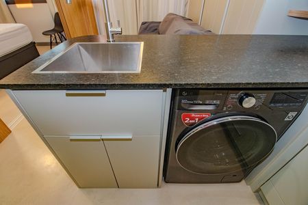 Cozinha de kitnet/studio à venda com 1 quarto, 33m² em Rio Branco, Porto Alegre