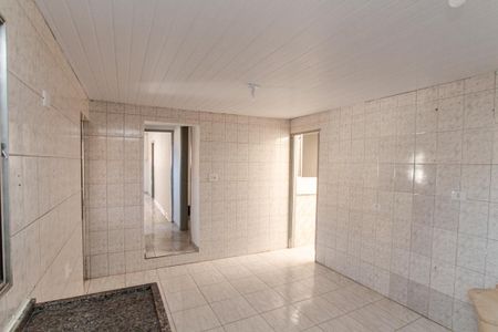 Cozinha de casa para alugar com 2 quartos, 110m² em Vila Gustavo, São Paulo
