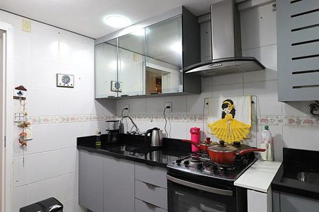 Cozinha de apartamento à venda com 3 quartos, 94m² em Vila Ipiranga, Porto Alegre