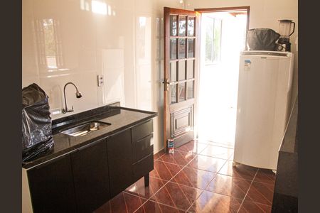 Casa para alugar com 2 quartos, 118m² em Santa Cruz, Rio de Janeiro