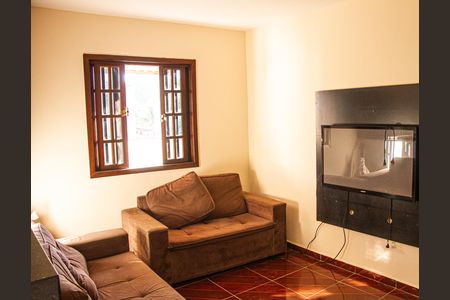 Casa para alugar com 2 quartos, 118m² em Santa Cruz, Rio de Janeiro