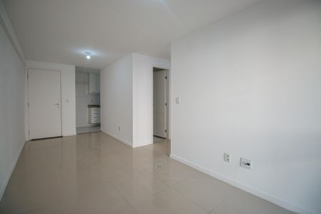 Apartamento para alugar com 70m², 2 quartos e 1 vaga Apartamento para alugar com 70m², 2 quartos e 1 vagaSala