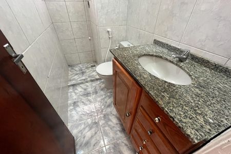 Banheiro 1 de apartamento à venda com 1 quarto, 47m² em Praia da Bandeira, Rio de Janeiro