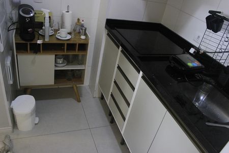 Cozinha  de apartamento à venda com 2 quartos, 57m² em Vila Camargos, Guarulhos