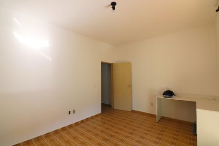 Casa para alugar com 270m², 2 quartos e 1 vagaQuarto 1
