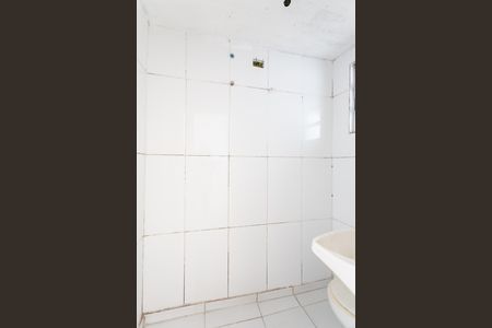 Banheiro de casa para alugar com 1 quarto, 33m² em Jardim Campos, São Paulo