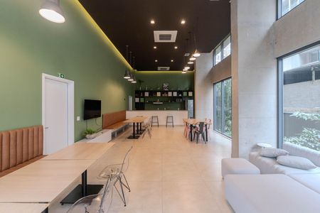 Apartamento para alugar com 33m², 1 quarto e sem vaga Apartamento para alugar com 33m², 1 quarto e sem vagaÁrea comum - Salão de festas