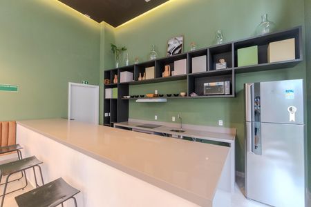 Apartamento para alugar com 33m², 1 quarto e sem vaga Apartamento para alugar com 33m², 1 quarto e sem vagaÁrea comum - Salão de festas