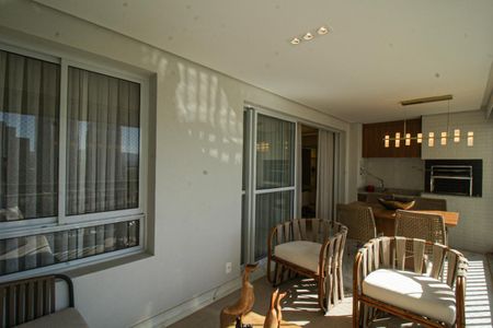 Sacada de apartamento para alugar com 3 quartos, 130m² em Água Branca, São Paulo