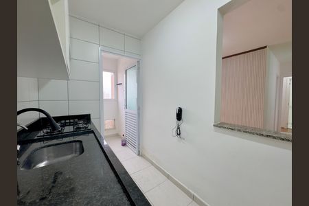 Cozinha de apartamento para alugar com 2 quartos, 56m² em Vila Galvão, Guarulhos