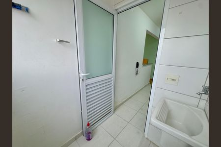 Área de Serviço de apartamento para alugar com 2 quartos, 56m² em Vila Galvão, Guarulhos