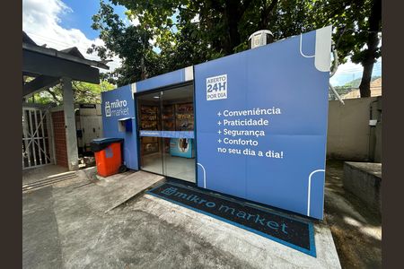 Área comum de apartamento para alugar com 2 quartos, 48m² em Praça Seca, Rio de Janeiro