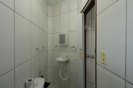 Casa para alugar com 35m², 1 quarto e sem vaga Casa para alugar com 35m², 1 quarto e sem vagaBanheiro