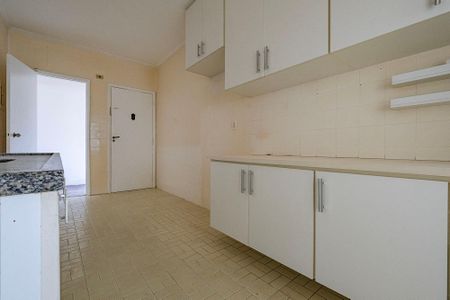 Cozinha de apartamento para alugar com 3 quartos, 130m² em Jardins, São Paulo