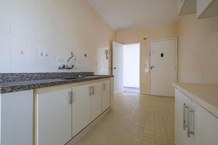 Cozinha de apartamento para alugar com 3 quartos, 130m² em Jardins, São Paulo