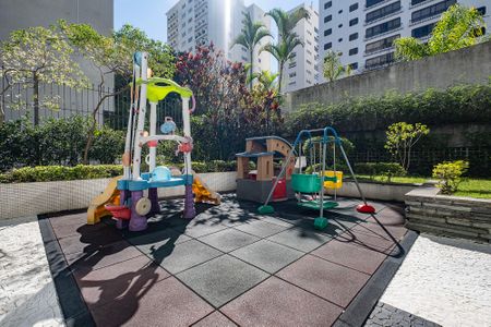 Playground de apartamento para alugar com 3 quartos, 130m² em Jardins, São Paulo