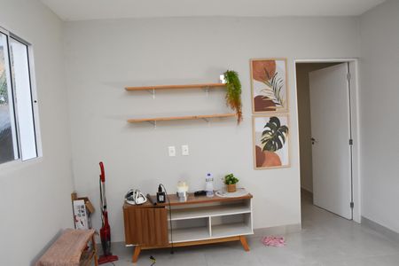 Casa para alugar com 89m², 2 quartos e sem vaga Casa para alugar com 89m², 2 quartos e sem vagaSala