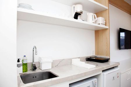 Cozinha de kitnet/studio para alugar com 1 quarto, 24m² em Boa Vista, Porto Alegre
