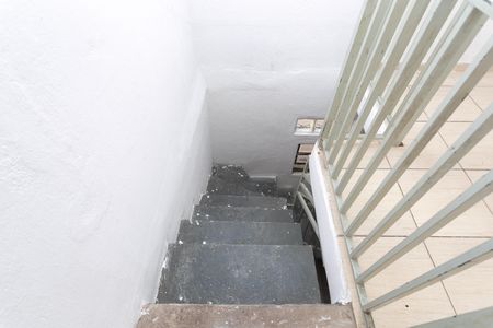 Casa para alugar com 79m², 1 quarto e 1 vaga Casa para alugar com 79m², 1 quarto e 1 vagaEscada