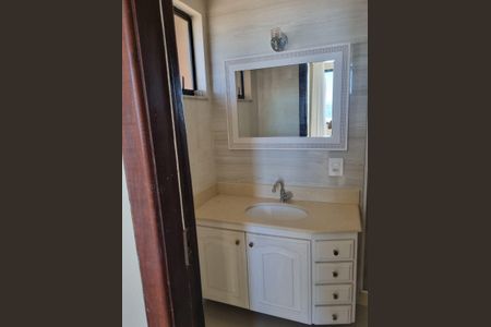 Banheiro de apartamento à venda com 3 quartos, 110m² em São Domingos, Niterói