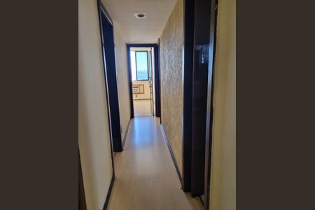 Corredor de apartamento à venda com 3 quartos, 110m² em São Domingos, Niterói