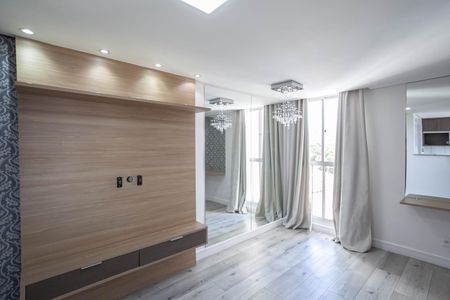 Apartamento à venda com 55m², 2 quartos e 1 vaga Apartamento à venda com 55m², 2 quartos e 1 vagaSala