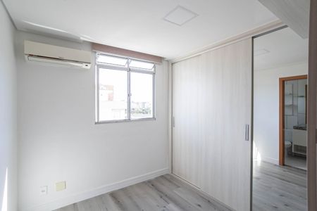 Apartamento à venda com 55m², 2 quartos e 1 vaga Apartamento à venda com 55m², 2 quartos e 1 vagaSuíte