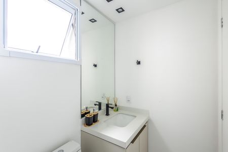 Banheiro de apartamento para alugar com 1 quarto, 27m² em Brooklin, São Paulo