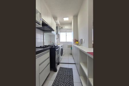 Cozinha  de apartamento à venda com 2 quartos, 44m² em Jardim Ipaussurama, Campinas