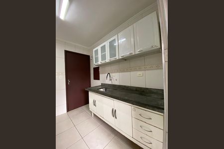 Cozinha de apartamento para alugar com 3 quartos, 68m² em Jardim Esmeralda, São Paulo